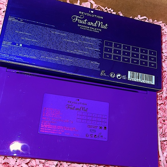 🌺BOGO50%🌺🆕💜I LOVE REVOLUTION: Fruit And Nut Chocolate Eyeshadow Palette - Picture 7 of 7